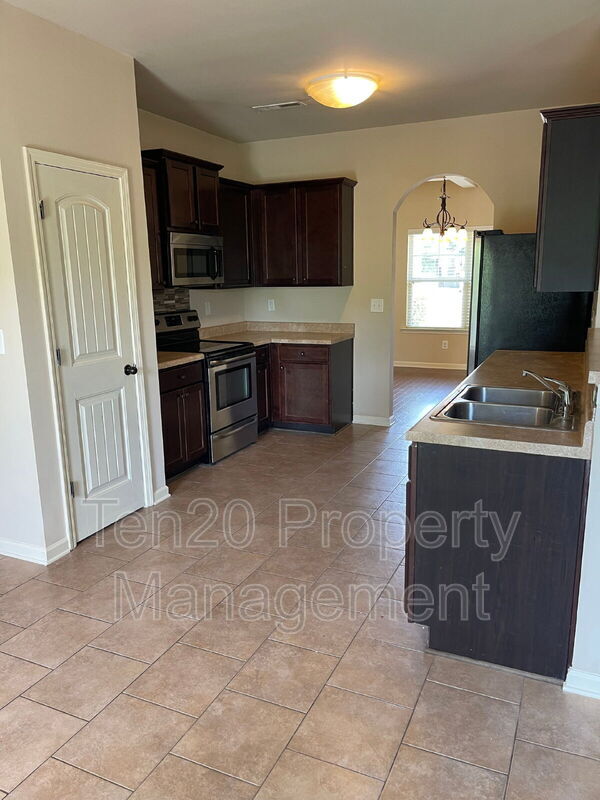 Photo - 1326 Ingersoll Dr