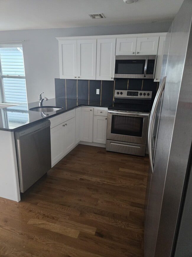 Kitchen - 266 2nd Ave Unit 2