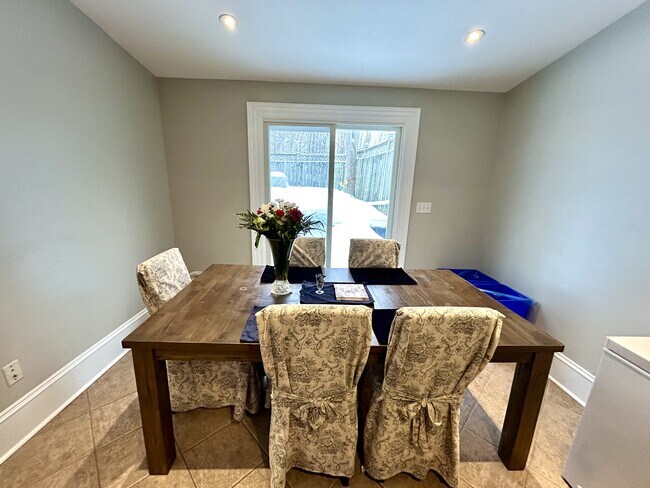 Photo - 160 Pleasant St