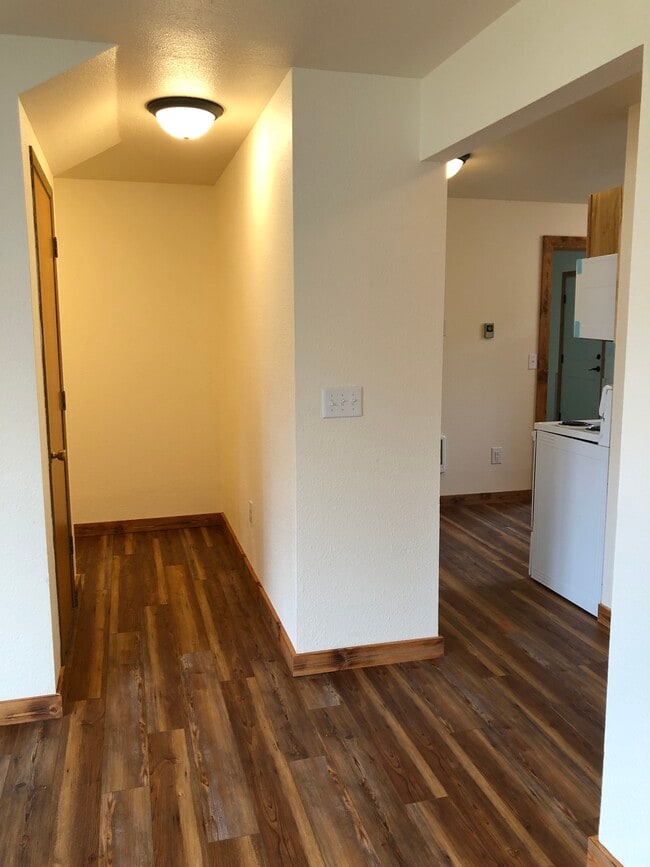 Photo - 605 Princeton Ave N