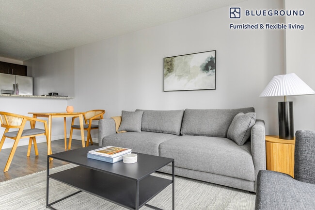 Photo - 8 W Chestnut St Unit FL13-ID1227