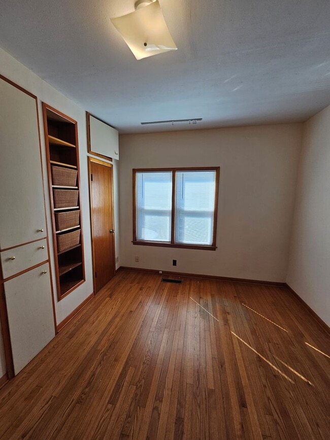 Photo - Spacious Home-Benton Stephens Neighborhood