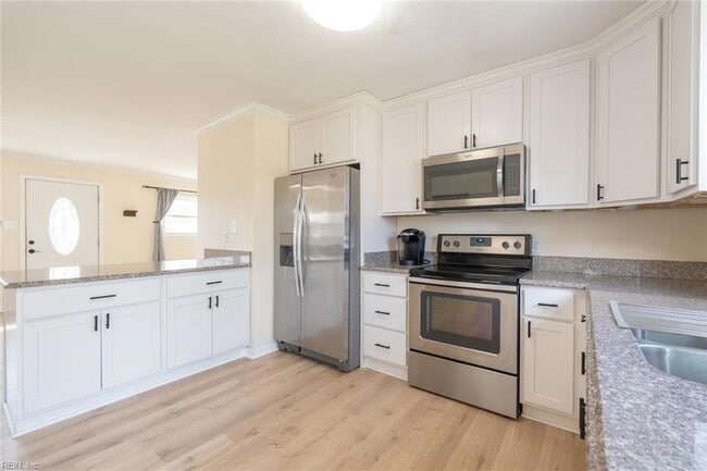 Photo - 3528 Chester St