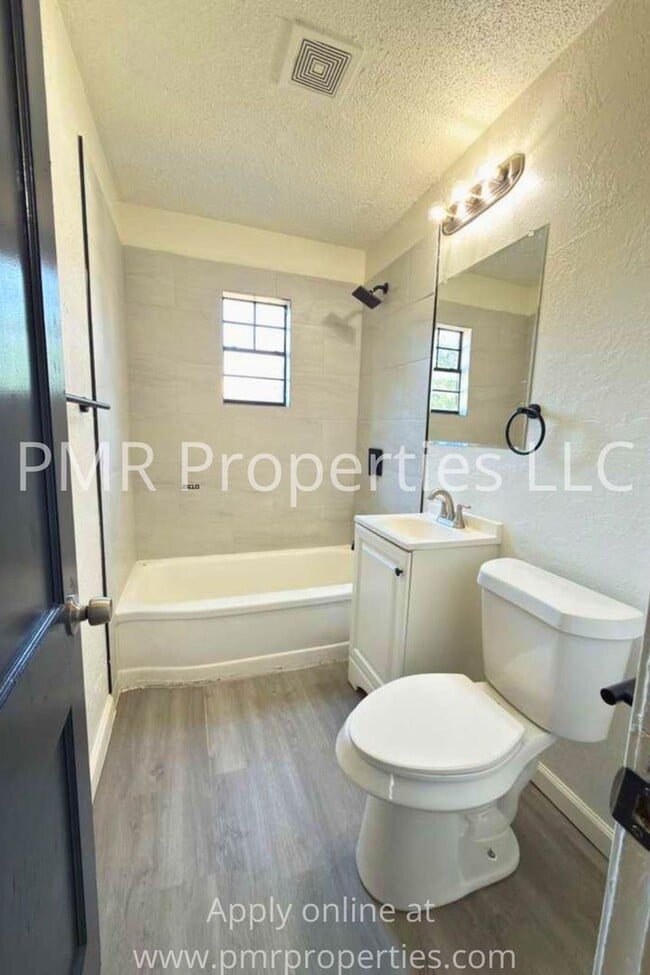 Photo - 2 Bedroom/ 1 Bathroom House