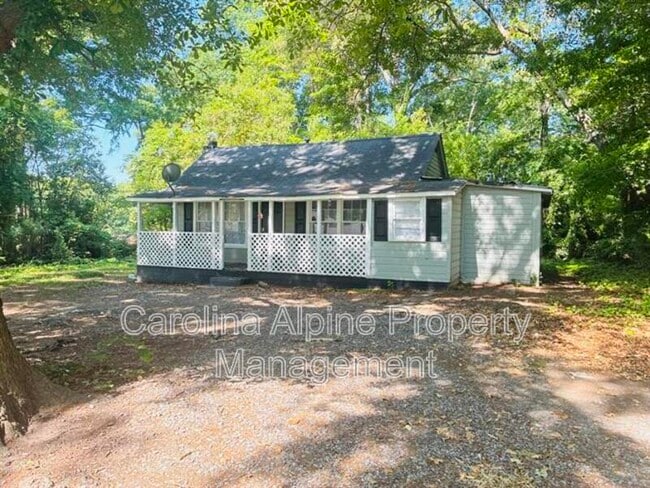 Photo - 407 Digh St