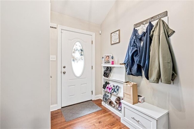 Photo - 143 Aberdeen Dr