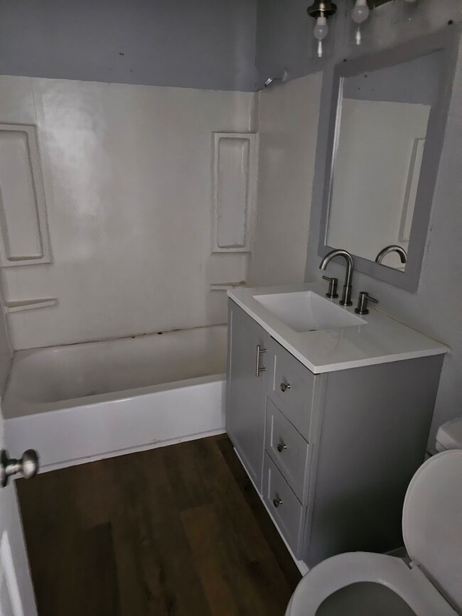 Photo - 1 Bed 1 Bath For Rent    50% off first mon...