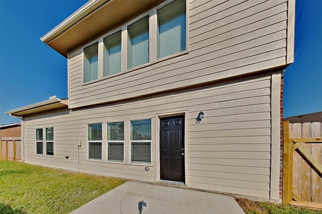 Photo - 5015 Mossy Bridge Dr