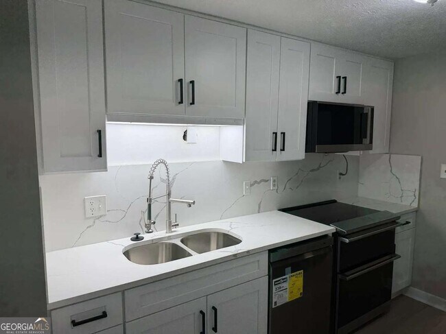 Photo - 418 Engle Dr