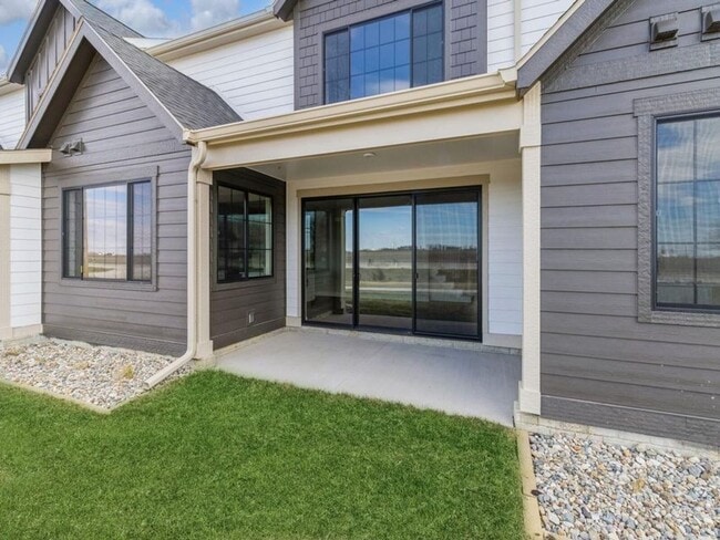 2005 Lacey Dr