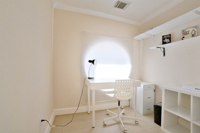 Photo - 2410 Dorrington St Unit C