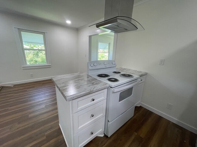 Photo - 212 7th Ave