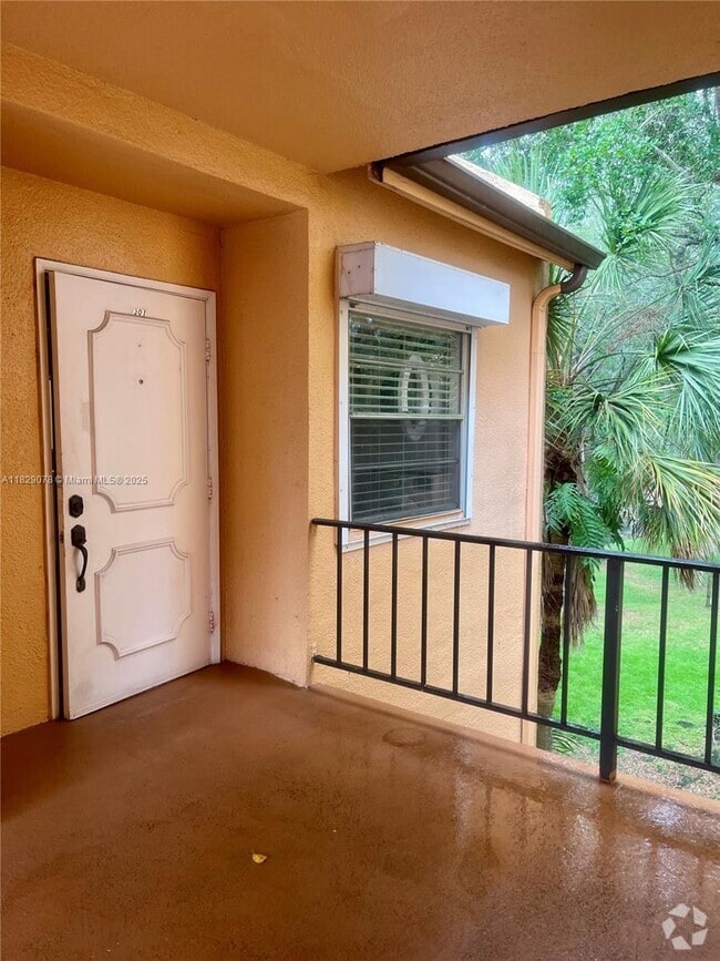 Building Photo - 430 Commodore Dr Unit 301 Rental