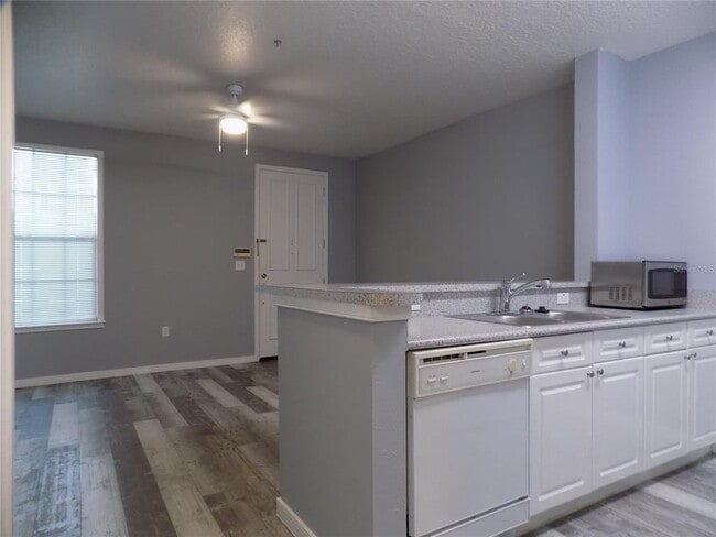 Photo - 600 Market St Unidad 220