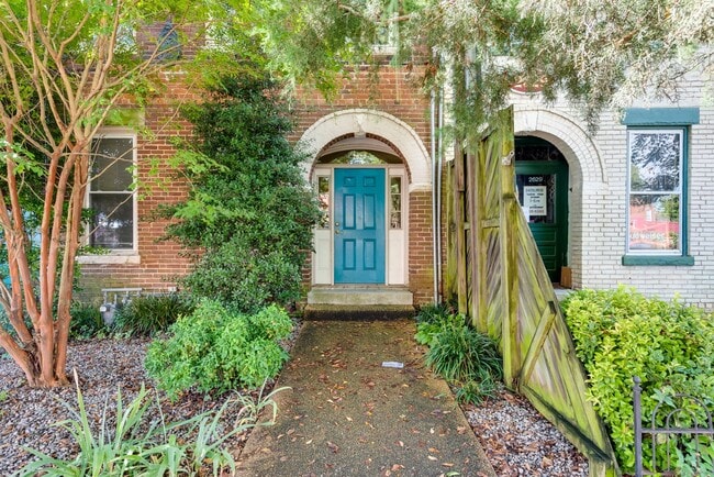 Building Photo - 2627 W Cary St Unit B