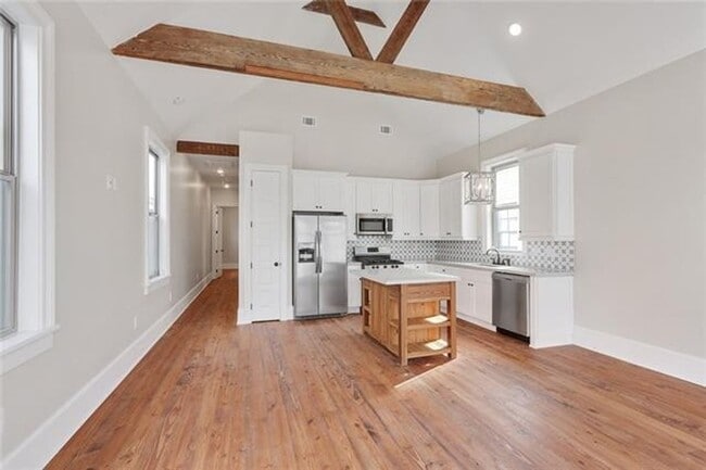 Photo - 1562 N Prieur St Unidad 1562 N Prieur St - B