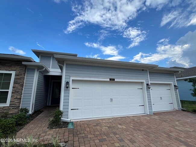 Photo - 211 Diamondback Ave