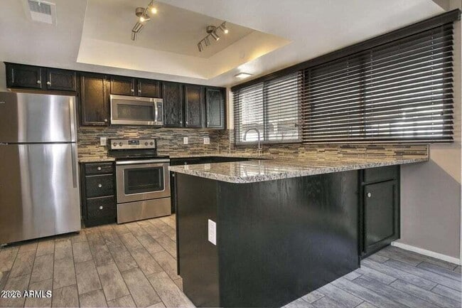 Building Photo - 8335 E Vista Dr