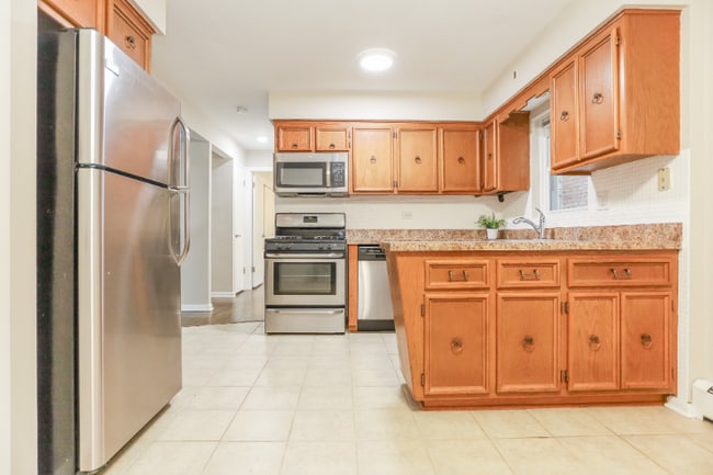 Photo - 8614 W Berwyn Ave Unit 3