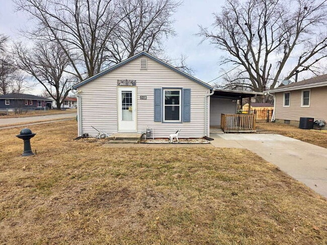 Photo - 1526 Rapids St