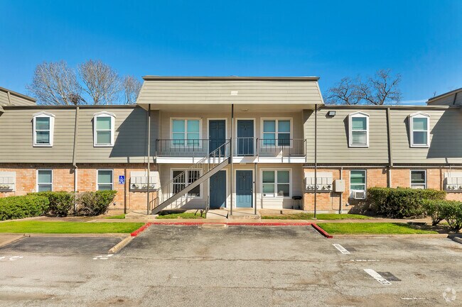 Alternar - Cambridge Village Apartments
