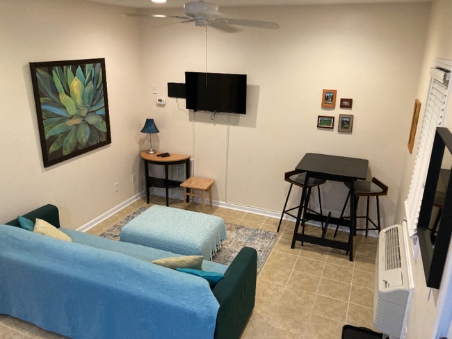 Photo - 238 N Crestwood Dr