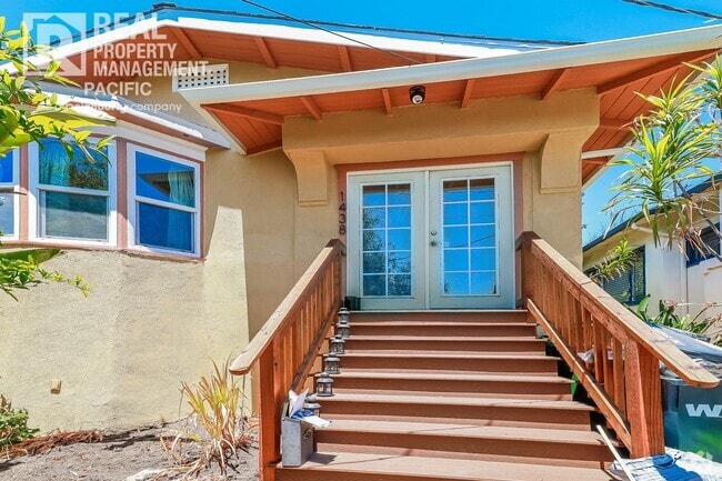 Building Photo - Charming 3-Bedroom Home in Glenview