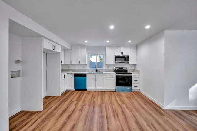 Photo - 11845 Hamlin St Unidad Downstairs ADU