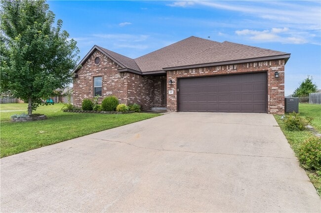 Building Photo - 457 Harper Dr
