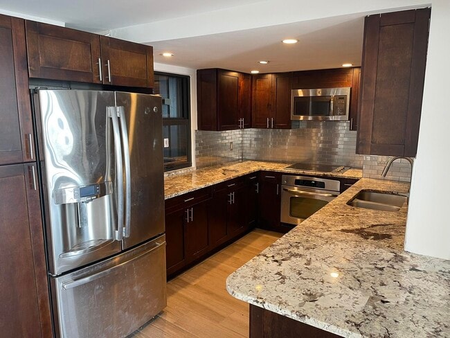 5200 N Flagler Dr Unit 2004
