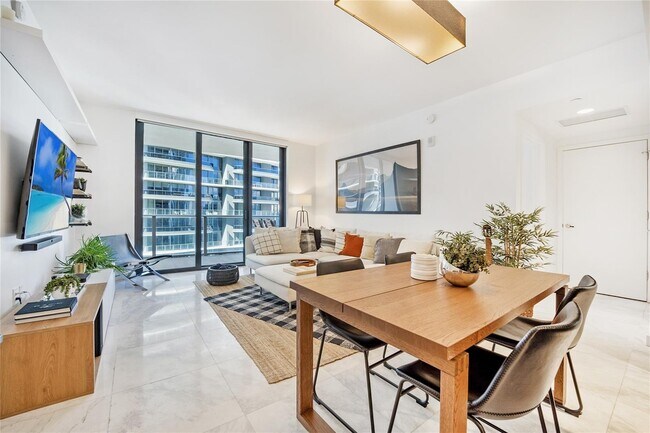 Photo - 1010 Brickell Ave Unit 2907