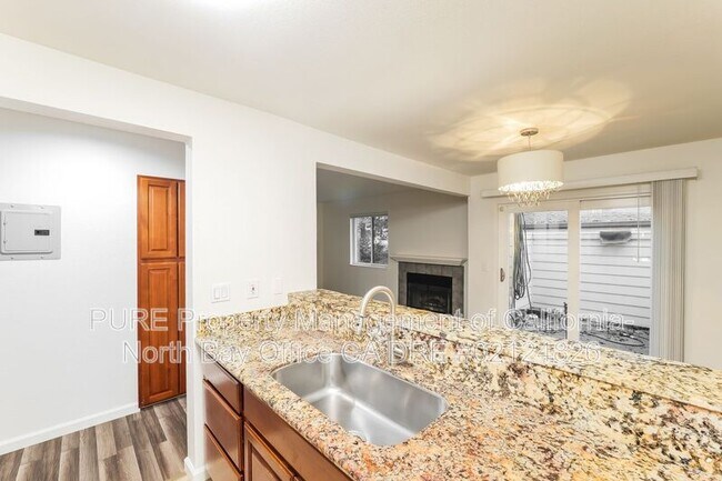 Photo - 403 Mission Blvd