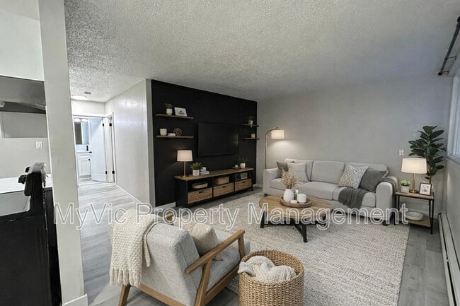 Photo - 10024-10154 154 St Unit Renovated One Bed