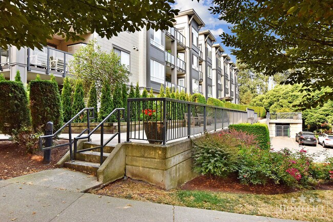 Photo - Top Floor 1 Bed 1 Bath + Den Condo for Rent in Central Abbotsford with 12' Ceilings Unit 412