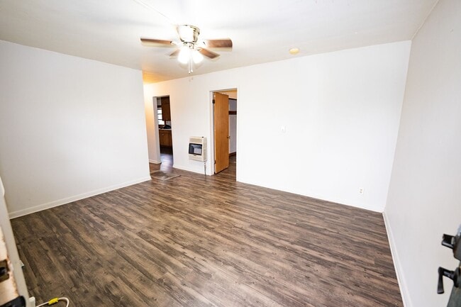Building Photo - d0825roa Unit 827