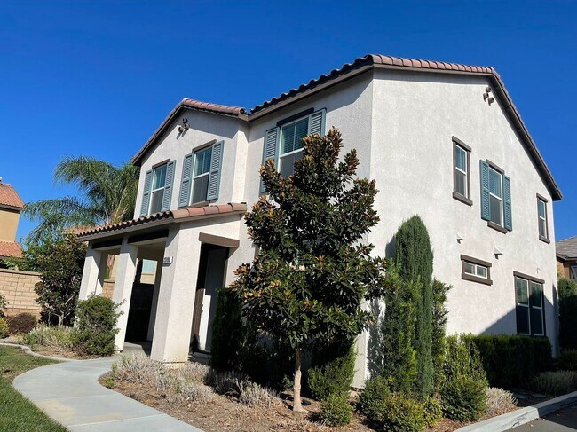 4 Bedroom home for leasing in Eastvale - 4 Bedroom home for leasing in Eastvale