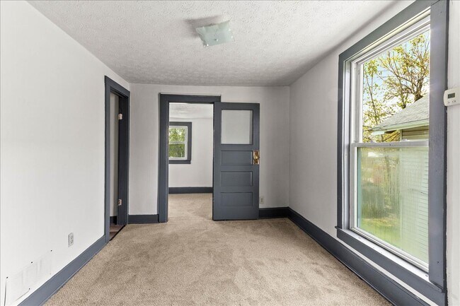 Photo - 2009 Sullivant Ave Unit 2