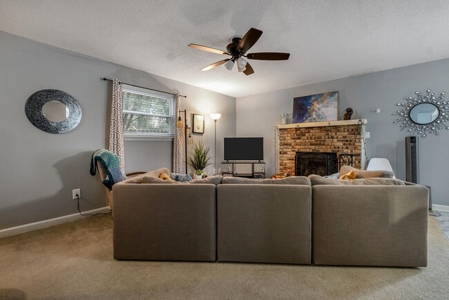 Photo - 2815 Misty Garden Cir