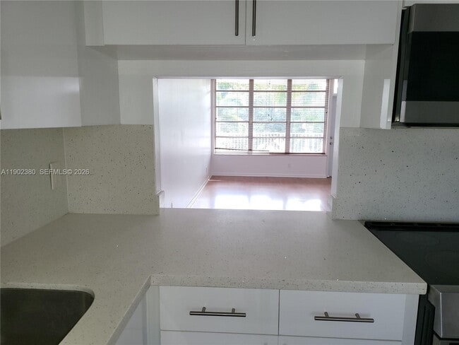 Photo - 3181 S Ocean Dr Unit 306