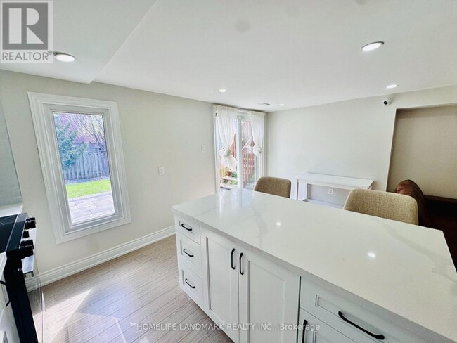 Photo - 7 Captain Francis Dr