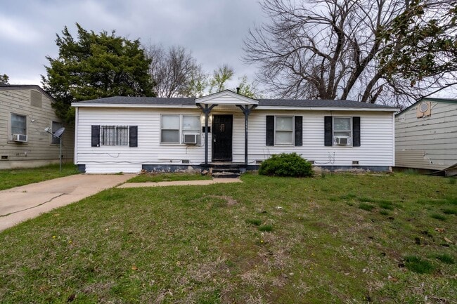 Building Photo - 3 Bed | 1 Bath in North Tulsa!
