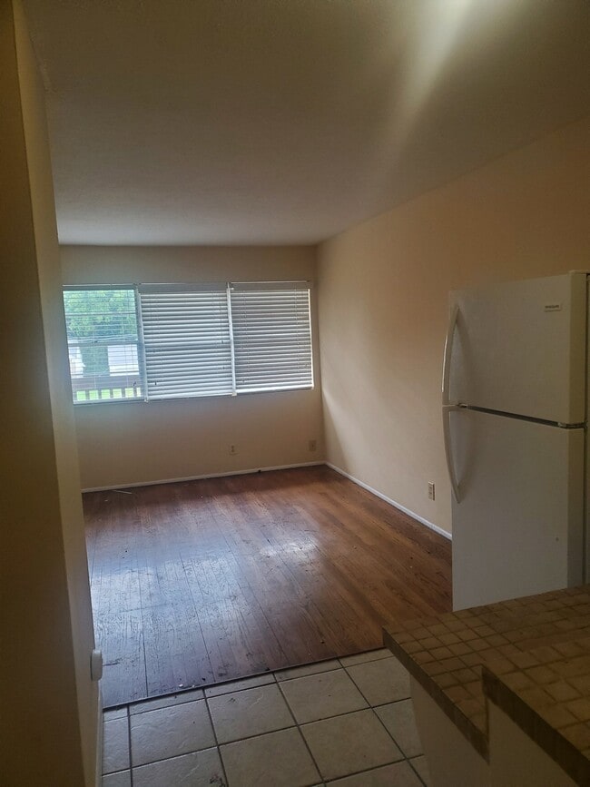 Photo - 1750 E Cherry St Unit F18