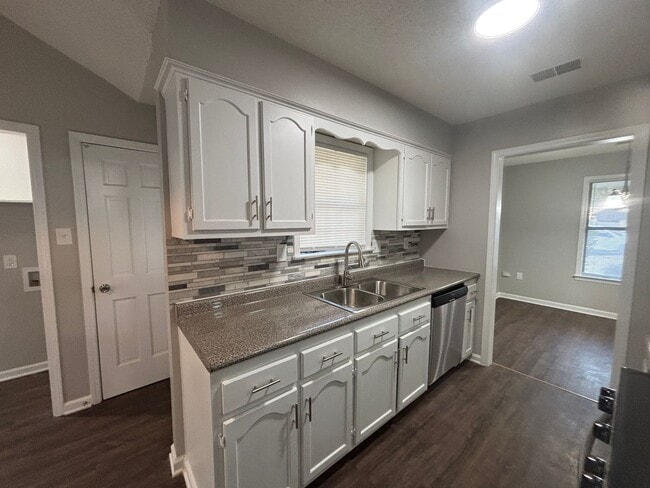 Photo - 6333 Green Grove Dr