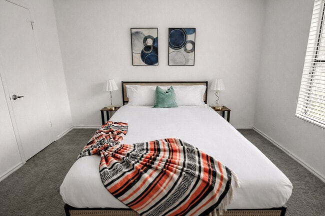 Photo - 1002 Clayton Ln Unidad SI ID1507059P