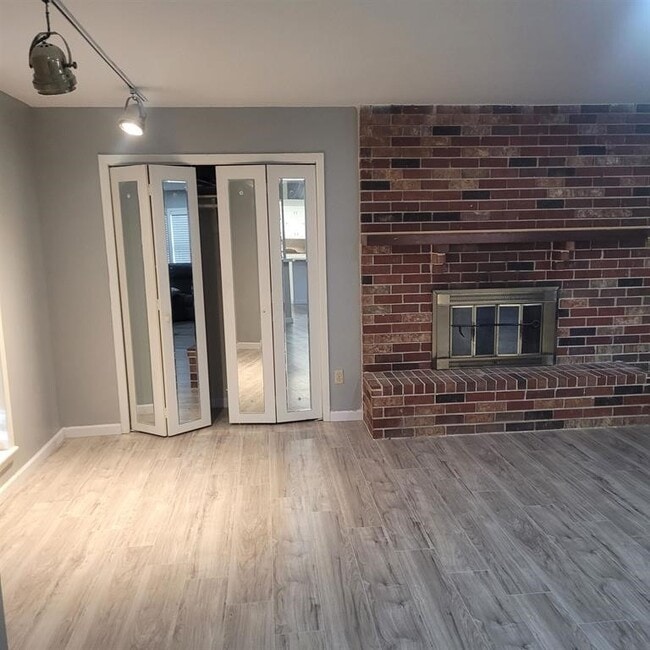 Photo - 3106 Oakmont Dr