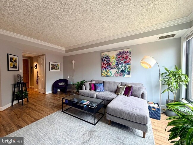 Building Photo - 1080 Wisconsin Ave NW Unit 2004