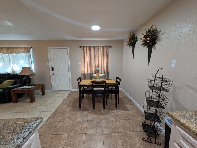 Photo - 3435 Creek Grove Dr