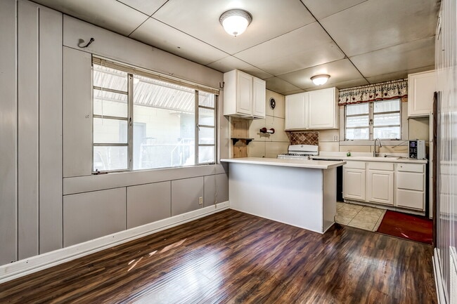Photo - Available for Lease!! Live in a unique piece of Stillwater history!