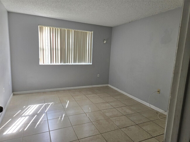 Photo - 8100 SW 21st Ct Unit 8100