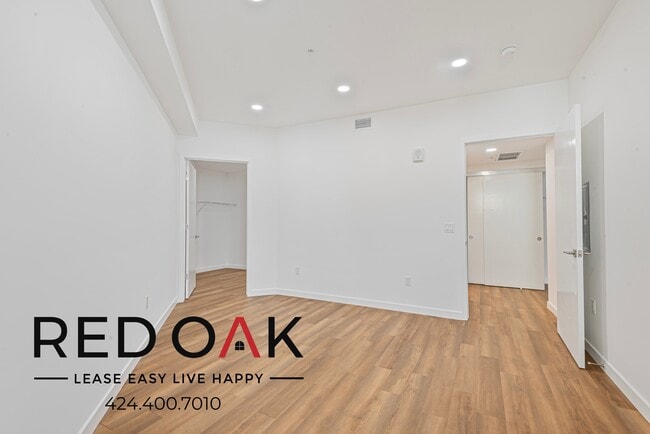 Photo - 1860 N Western Ave Unit 213